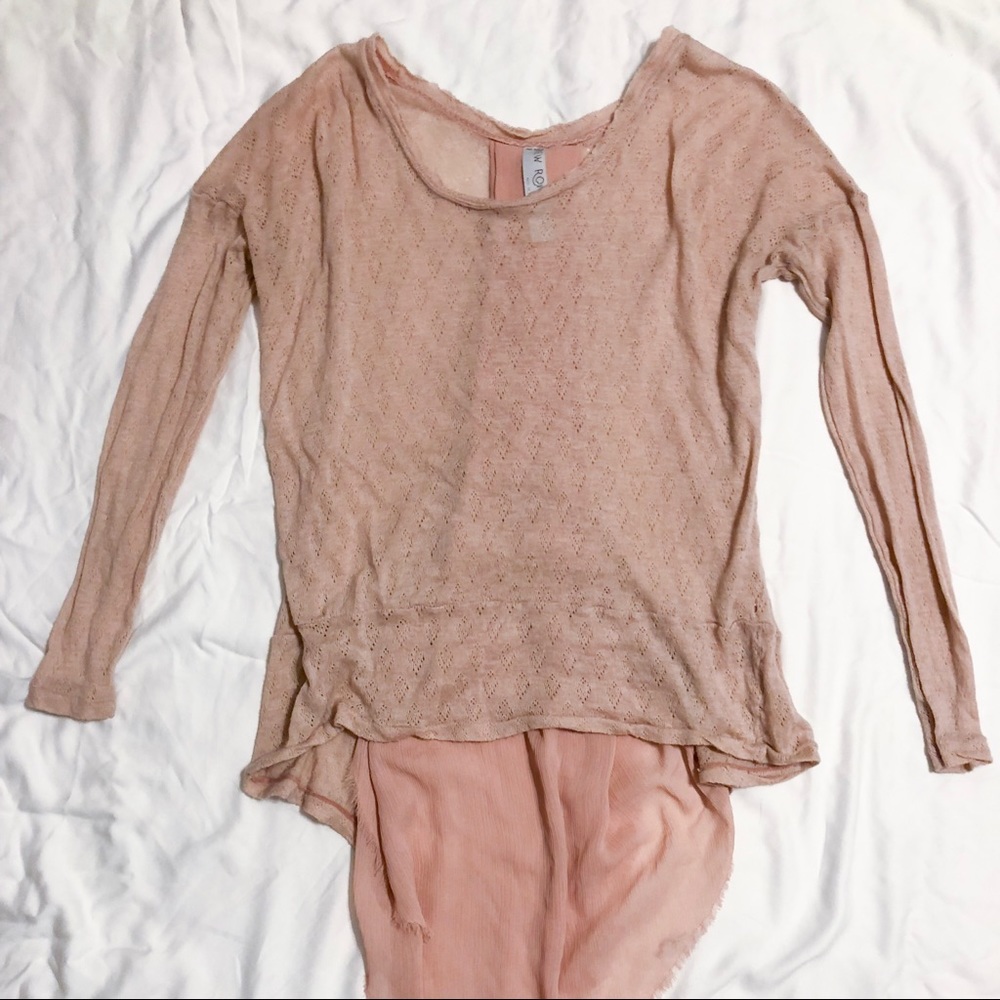 New Romantics Pink Dramatic Sweater Small